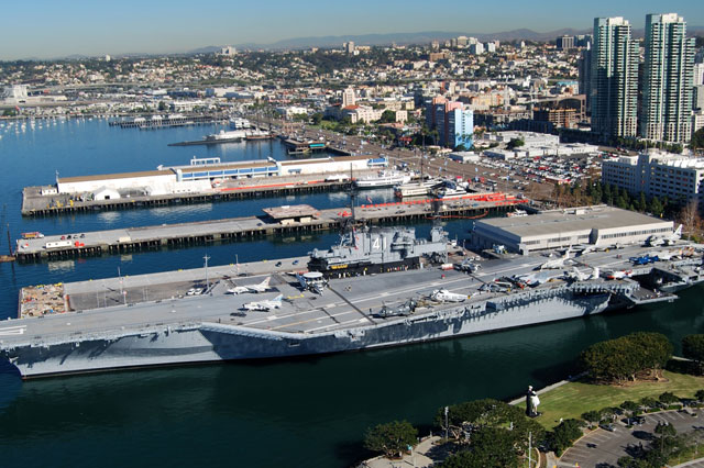 Bến tàu Navy ở San Diego
