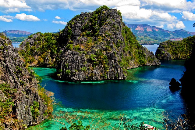 Vẻ đẹp hoang sơ bình dị của đảo Palawan